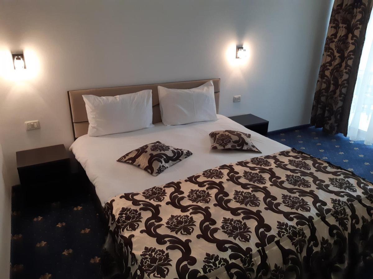 Hotel Ro&Mario Barlad Bîrlad Eksteriør billede
